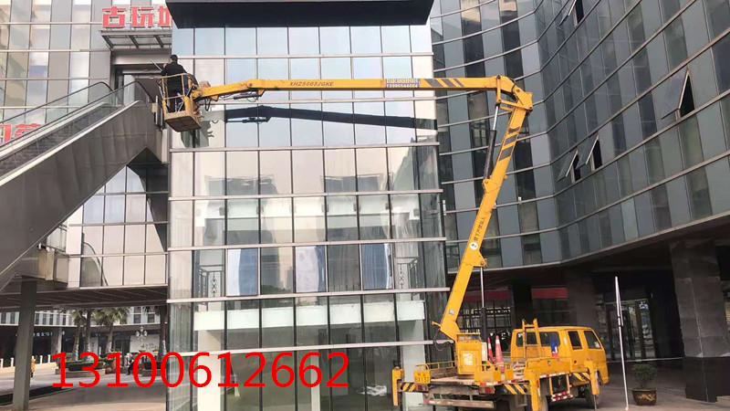 外墙更换玻璃.jpg 外墙更换玻璃.jpg